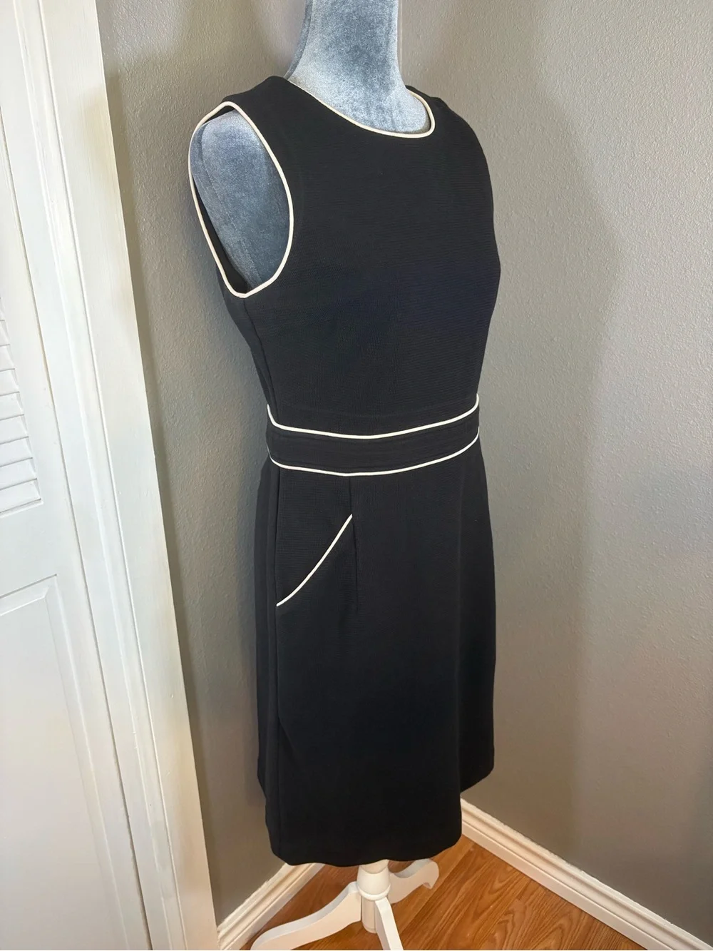 Tory Burch Meryl Sheath Dress Black with White Piping Size M